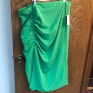 New without tags vibrant green Eloquii “coffin” skirt in size 18